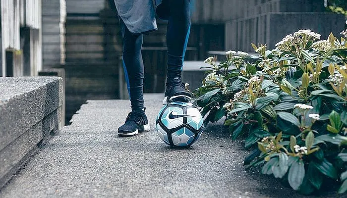 Cómo los aficionados comparten momentos futbolísticos con bonificaciones y promociones en España 1 futbol balon